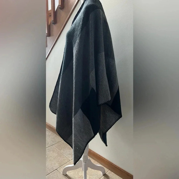 ilishop | womens wrap sweater. Size: one size fits all. - Picture 2 of 12